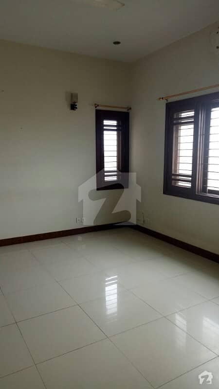 Bungalow 500 Sq Yards 5 Specious Bedroom Drawing Dining Lounge Parking DHA