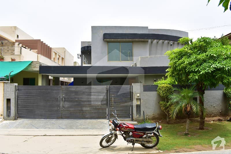 One Kanal Well Maintained Near And Clean Upper Portion For Rent Located At Heart Of Phase 4