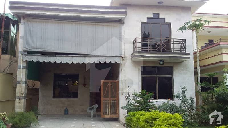 House For Sale Beautiful Location In Lalazar