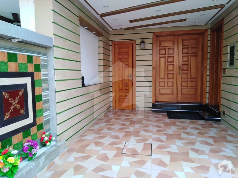 Like New 5 Marla Double Storey House Available For Rent With Gas