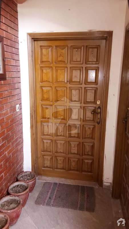 Apartment For Rent Phase 6  Small Shahbaz Commercial 3 Bed Rooms 1st Floor
