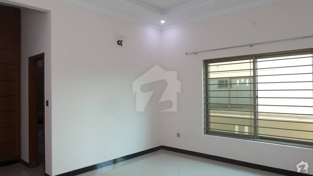 Single Storey Used House Available For Sale On Good Location Single Storey Used House Available For Sale On Good Location