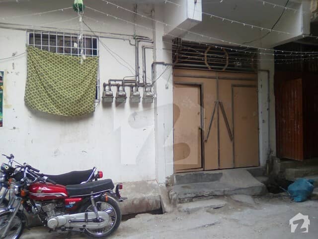 شاہی بازار حیدر آباد میں 2 کمروں کا 2 مرلہ فلیٹ 25 لاکھ میں برائے فروخت۔