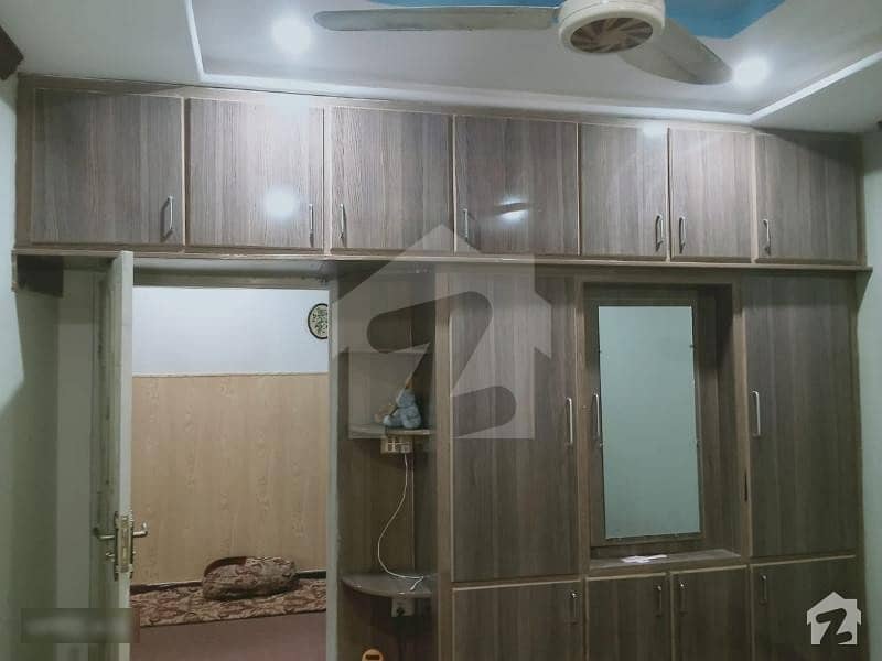 آفندی کالونی راولپنڈی میں 2 کمروں کا 3 مرلہ فلیٹ 50 لاکھ میں برائے فروخت۔