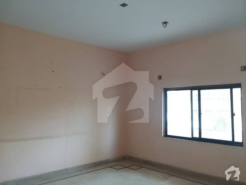 Banglow 240 Sq Yards 2nd Floor Portion Rent Just Only 25 Thousand