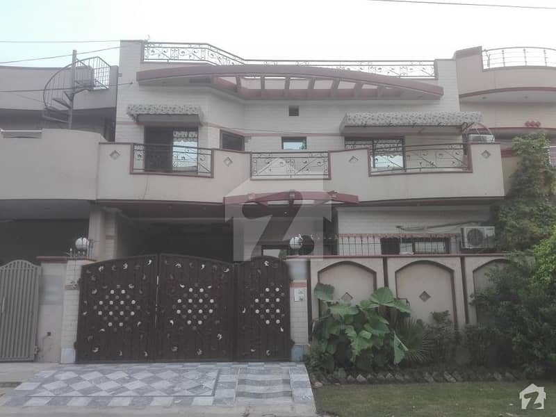 مرغزار آفیسرز کالونی ۔ بلاک بی مرغزار آفیسرز کالونی لاہور میں 5 کمروں کا 10 مرلہ مکان 1.65 کروڑ میں برائے فروخت۔