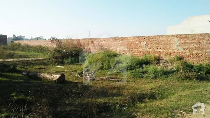 ڈسکہ روڈ سیالکوٹ میں 5 مرلہ رہائشی پلاٹ 18.25 لاکھ میں برائے فروخت۔ ڈسکہ روڈ سیالکوٹ میں 5 مرلہ رہائشی پلاٹ 18.25 لاکھ میں برائے فروخت۔