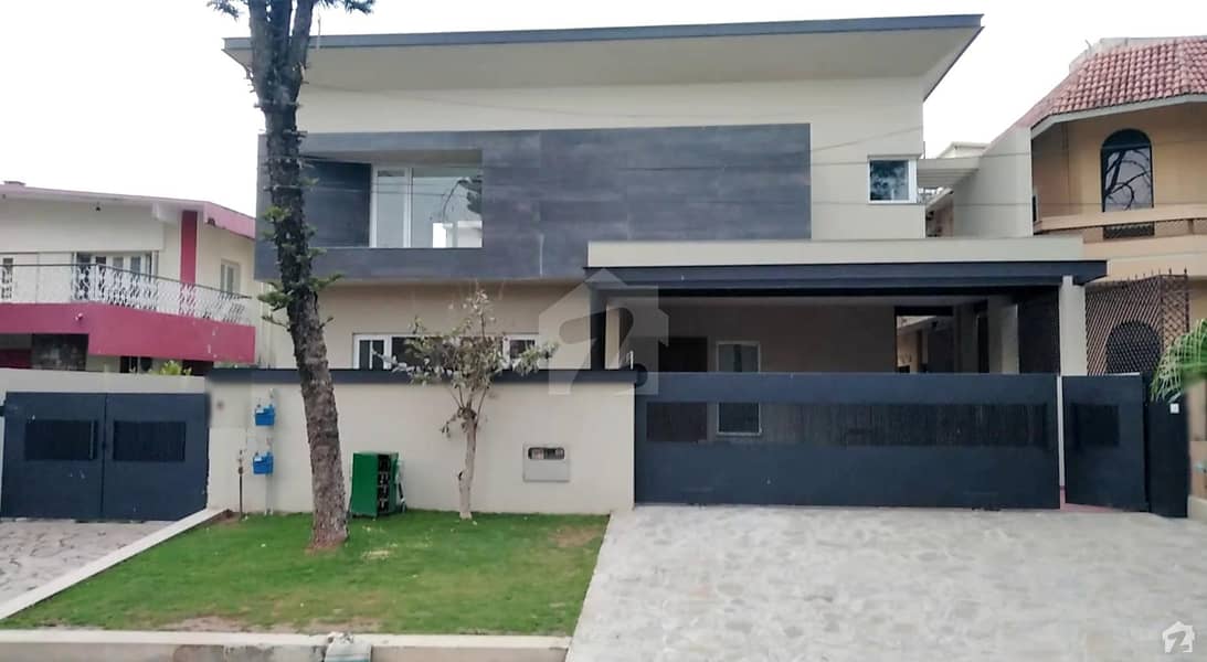 F8 Brand New House For Sale