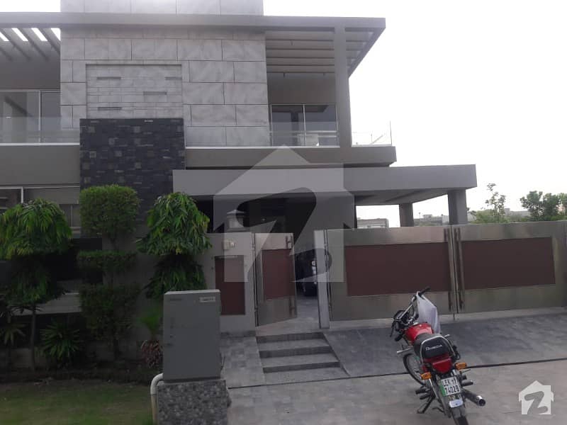 ڈی ایچ اے فیز 5 ڈیفنس (ڈی ایچ اے) لاہور میں 5 کمروں کا 1 کنال مکان 2.75 لاکھ میں کرایہ پر دستیاب ہے۔