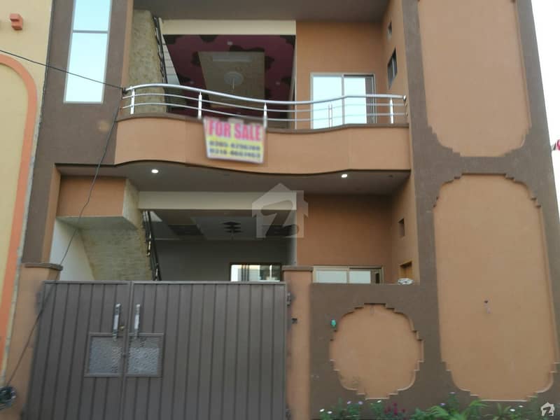 ایڈن بولیوارڈ - بلاک سی ایڈن بولیوارڈ ہاؤسنگ سکیم کالج روڈ لاہور میں 5 کمروں کا 5 مرلہ مکان 1.1 کروڑ میں برائے فروخت۔