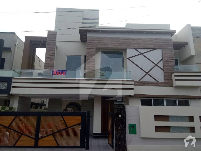 Luxurious 10 Marla Brand New Classic Bungalow For Sale In Bahria Town Lahore