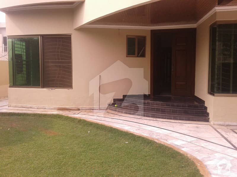 1 Kanal 2 Bed Lower Portion With Drawing Dinning TV Lounge Kitchen Of A Beautiful House