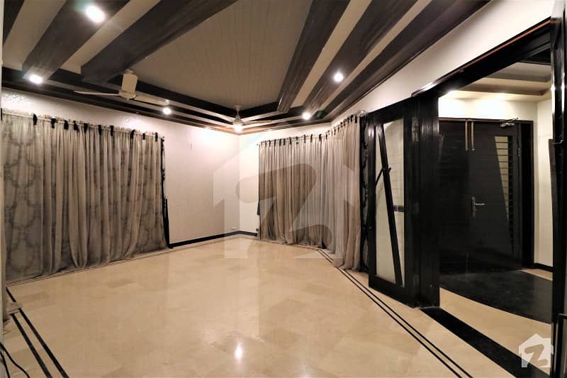 Separate Door 3 Bed Near Park 1 Kanal Lower Portion For Rent In Low Price