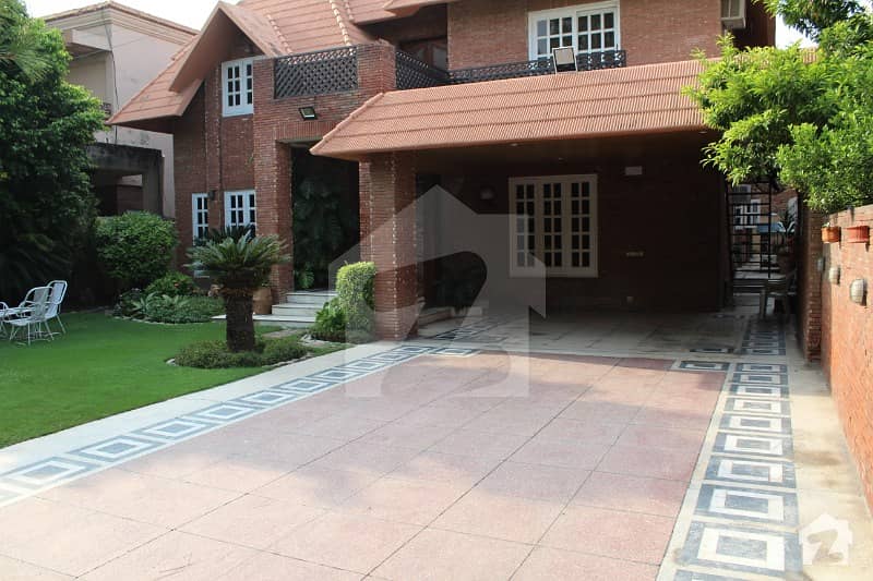 20 Marla Owner Built House available for Sale in Phase 3 DHA Defence