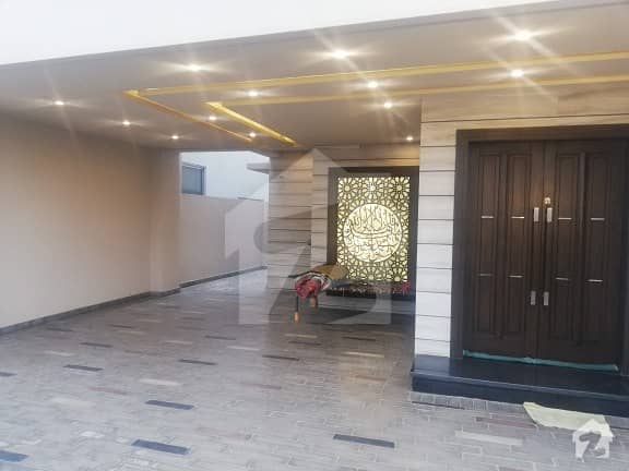 اسٹیٹ لائف ہاؤسنگ سوسائٹی لاہور میں 6 کمروں کا 1 کنال مکان 3.75 کروڑ میں برائے فروخت۔
