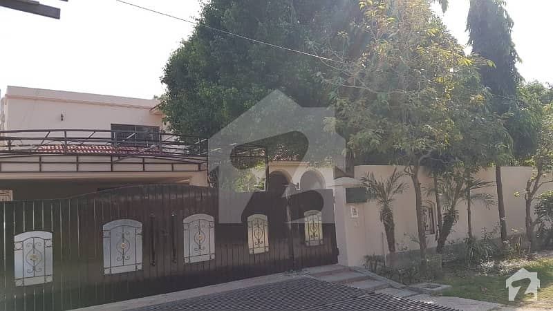 4 Kanal Attractive House Available for Rent in Phase 2 DHA Defence