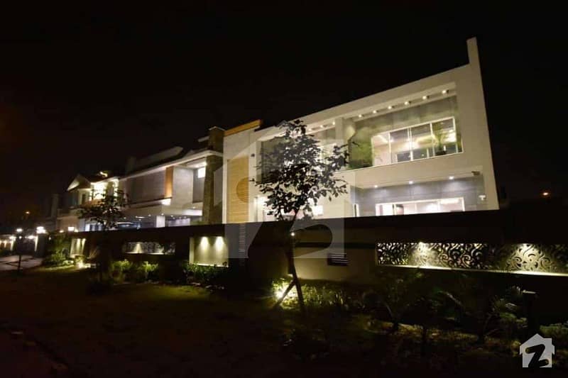 ڈی ایچ اے فیز 3 ڈیفنس (ڈی ایچ اے) لاہور میں 6 کمروں کا 2 کنال مکان 24 کروڑ میں برائے فروخت۔