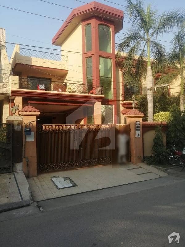 1 Kanal Solid Owner Built House Near To Main Lda Office Johar Town