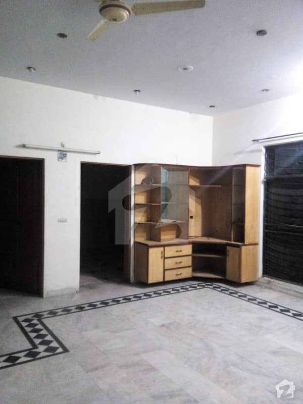 ویلینشیاء ہاؤسنگ سوسائٹی لاہور میں 2 کمروں کا 1 کنال مکان 2.25 کروڑ میں برائے فروخت۔