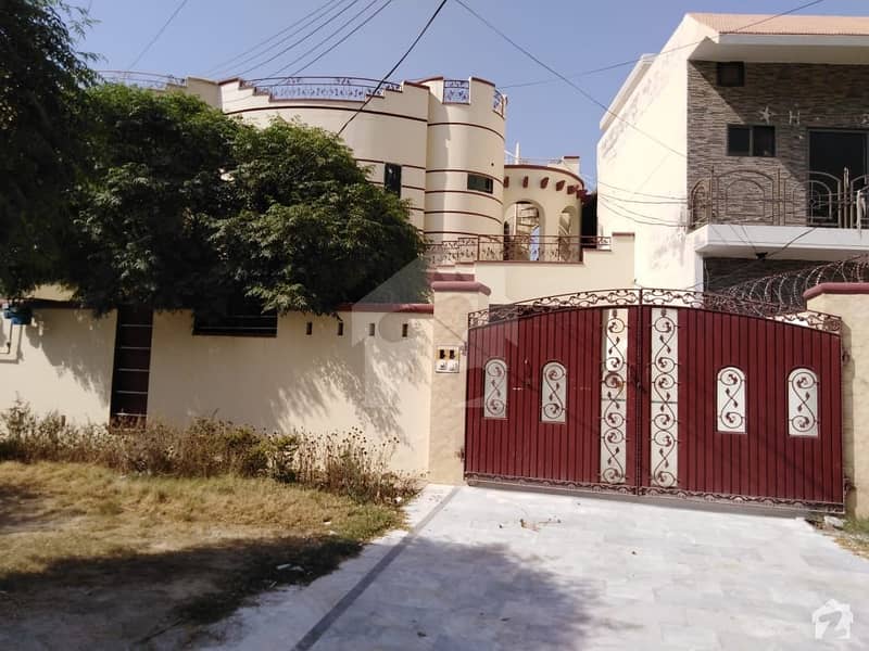 2 Kanal Double Storey House For Rent 2 Kanal Double Storey House For Rent