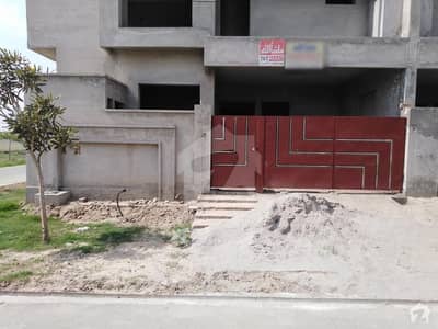 ایڈن آچرڈ فیصل آباد میں 5 مرلہ مکان 1.1 کروڑ میں برائے فروخت۔ ایڈن آچرڈ فیصل آباد میں 5 مرلہ مکان 1.1 کروڑ میں برائے فروخت۔