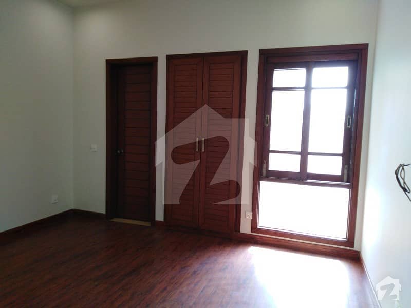 4 Bedrooms Bungalow Is Available For Sale At Ideal Location