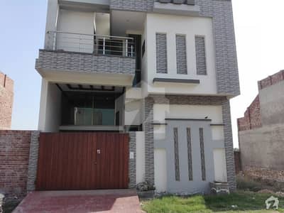 ماڈل سٹی ون کینال روڈ فیصل آباد میں 5 کمروں کا 5 مرلہ مکان 1.2 کروڑ میں برائے فروخت۔ ماڈل سٹی ون کینال روڈ فیصل آباد میں 5 کمروں کا 5 مرلہ مکان 1.2 کروڑ میں برائے فروخت۔