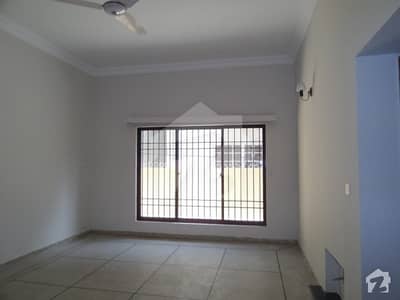 F-10/2 Excellent Location Old House For Sale 6 Bed Two Kitchen Two Lounge F-10/2 Excellent Location Old House For Sale 6 Bed Two Kitchen Two Lounge