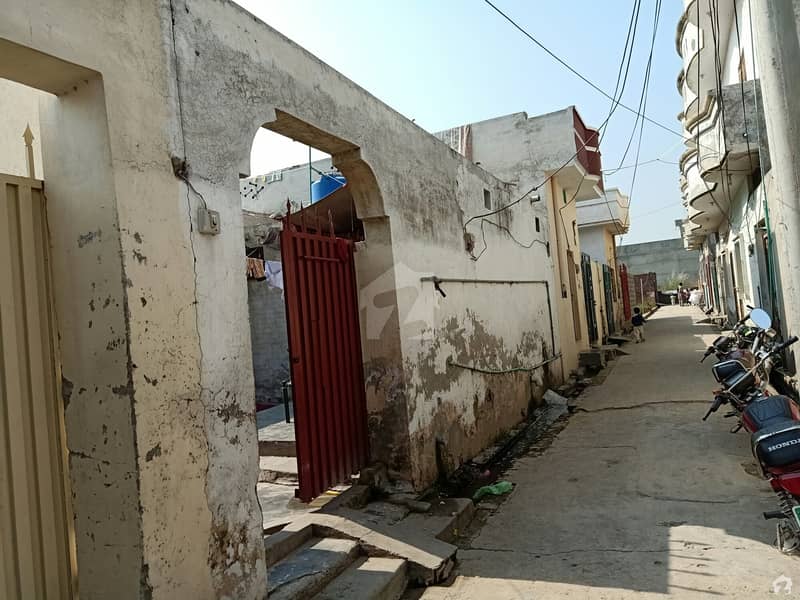 Lalazar Colony House Is available For sale