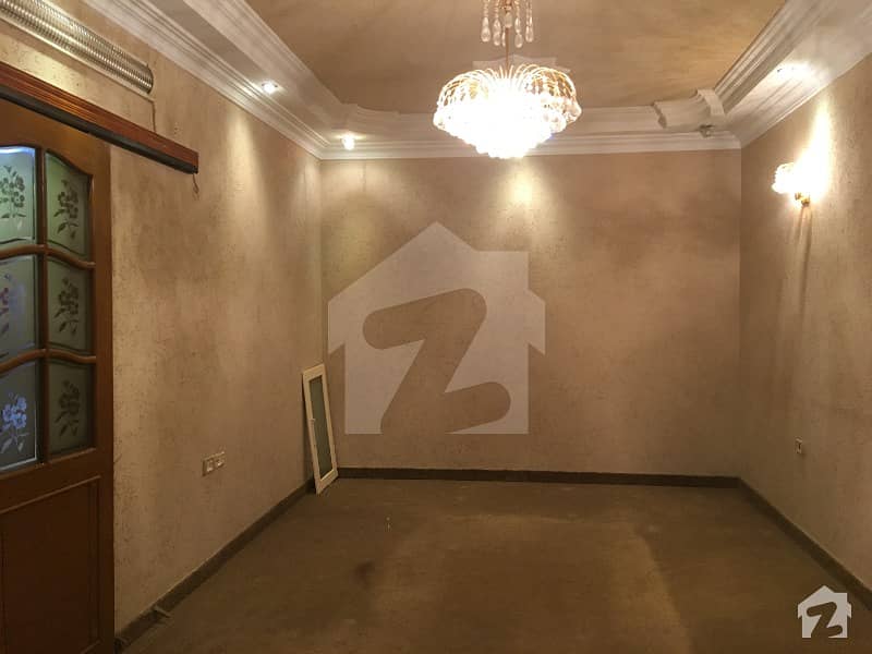 2200 Sq Ft Flat Is Available For Sale In Block 9