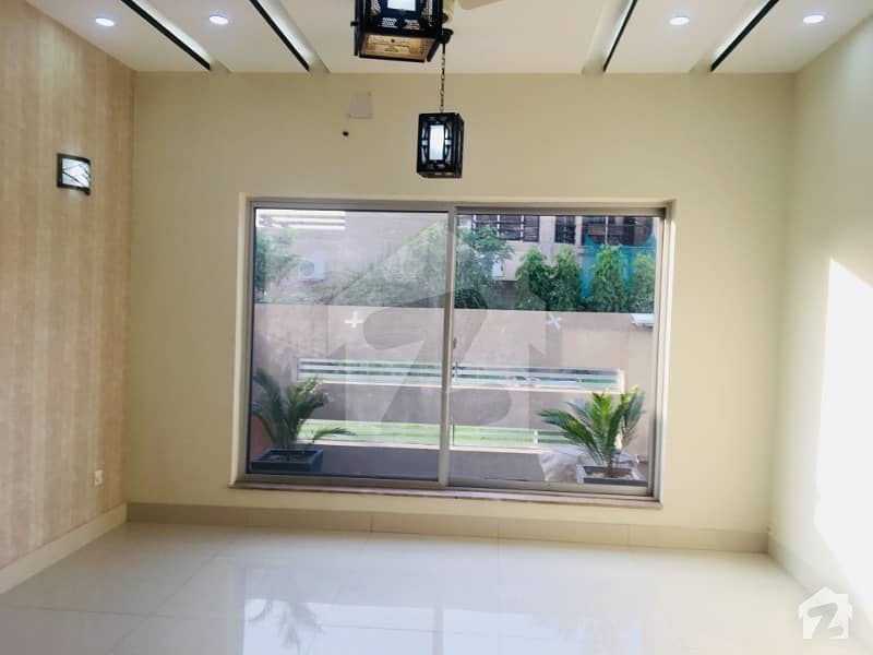7 MARLA BRAND NEW HOUSE FOR RENT ON PRIME LOCTION IN DHA PHASE 5
