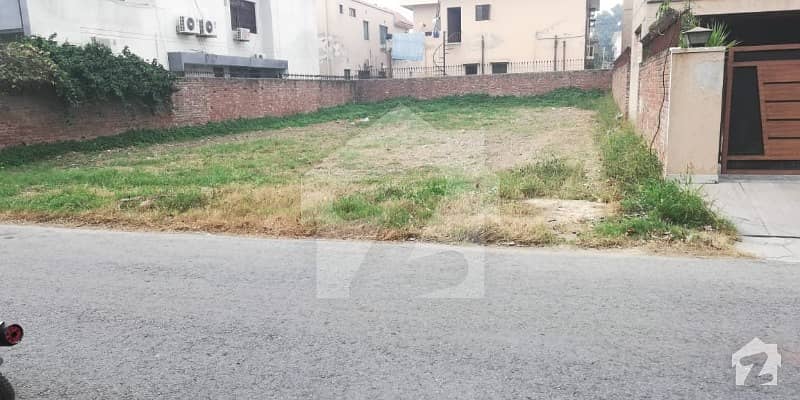 One Kanal, 3 Sides Covered, No DB No Pole. Prime Location Plot