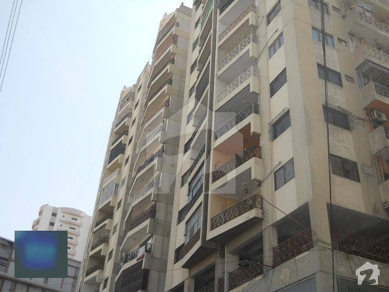 کلفٹن ۔ بلاک 9 کلفٹن کراچی میں 3 کمروں کا 8 مرلہ فلیٹ 1.9 کروڑ میں برائے فروخت۔