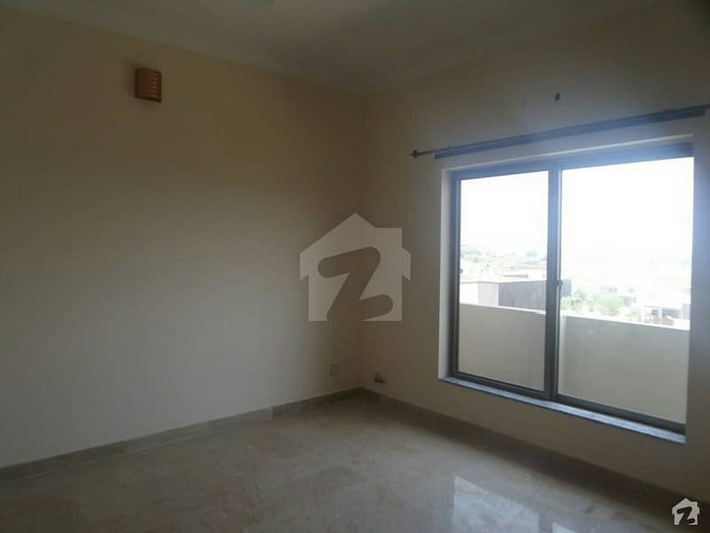 2 Bed Apartment Available On Ideal Location For Rent