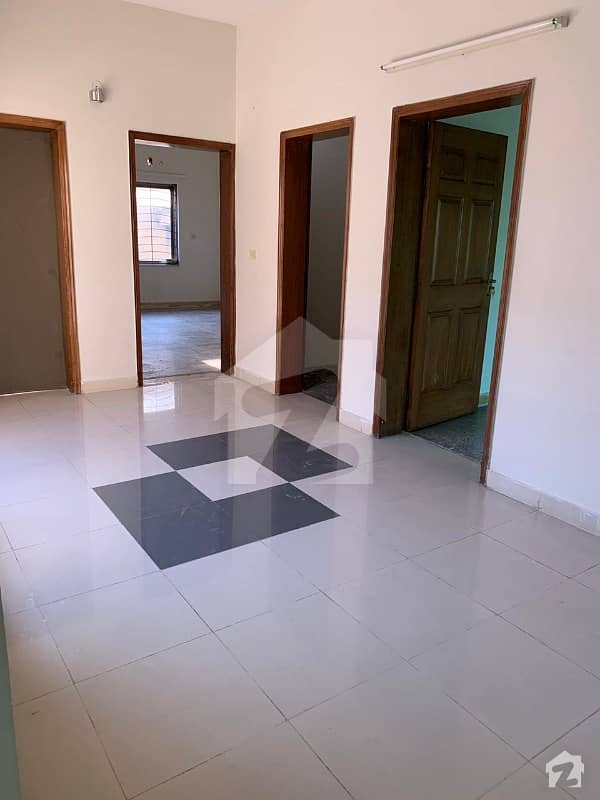 Askari 11  Sector B  10 Marla 4 Bed Luxury House For Rent With Gas