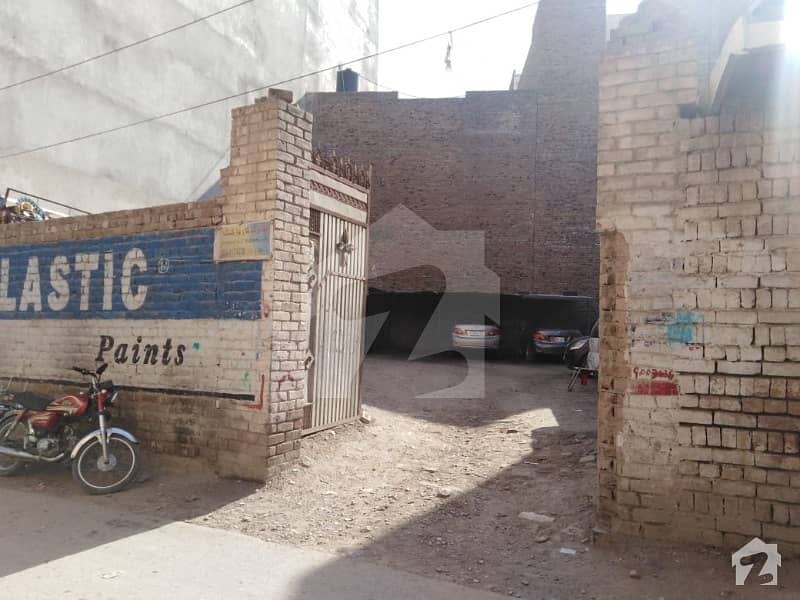 گلبرگ پشاور میں 15 مرلہ کمرشل پلاٹ 5.25 کروڑ میں برائے فروخت۔