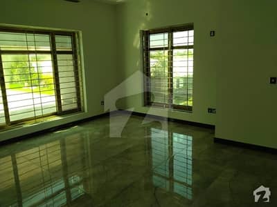 4Kanal Farm House CORNER with extra land is available for Rent