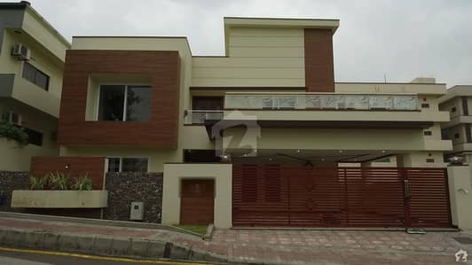 بحریہ ٹاؤن فیز 3 بحریہ ٹاؤن راولپنڈی راولپنڈی میں 6 کمروں کا 1 کنال مکان 4.75 کروڑ میں برائے فروخت۔ بحریہ ٹاؤن فیز 3 بحریہ ٹاؤن راولپنڈی راولپنڈی میں 6 کمروں کا 1 کنال مکان 4.75 کروڑ میں برائے فروخت۔