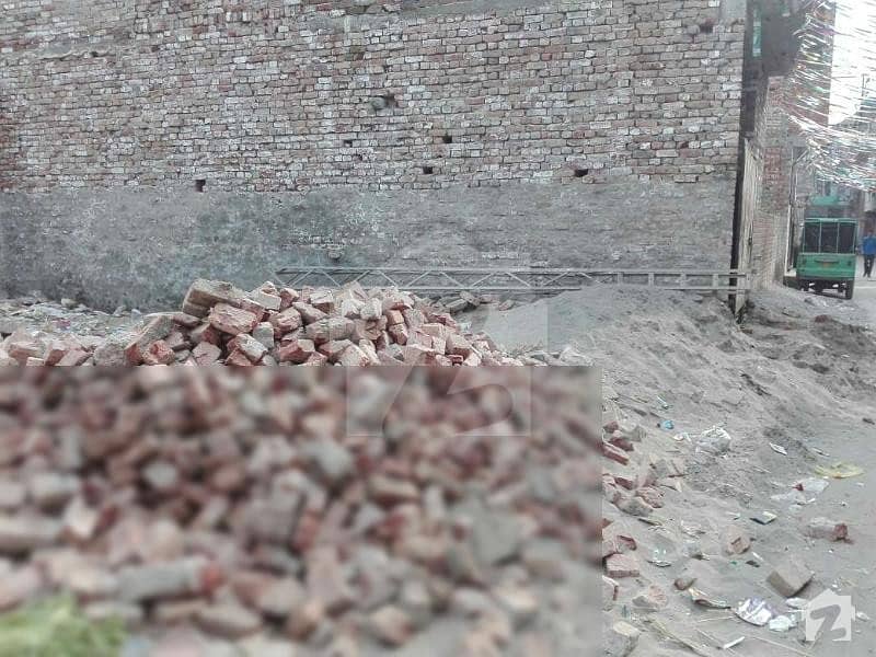 پِیر کالونی لاہور میں 2 مرلہ رہائشی پلاٹ 17.5 لاکھ میں برائے فروخت۔