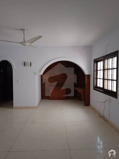 300 Sq Yards 4 Bedrooms Drawing Dining TV Lounge Renovated Well Maintained 300 Sq Yards 4 Bedrooms Drawing Dining TV Lounge Renovated Well Maintained