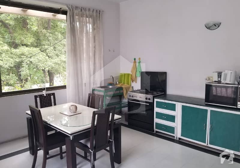 1 Kanal 3 Bed Upper Portion Available For Rent
