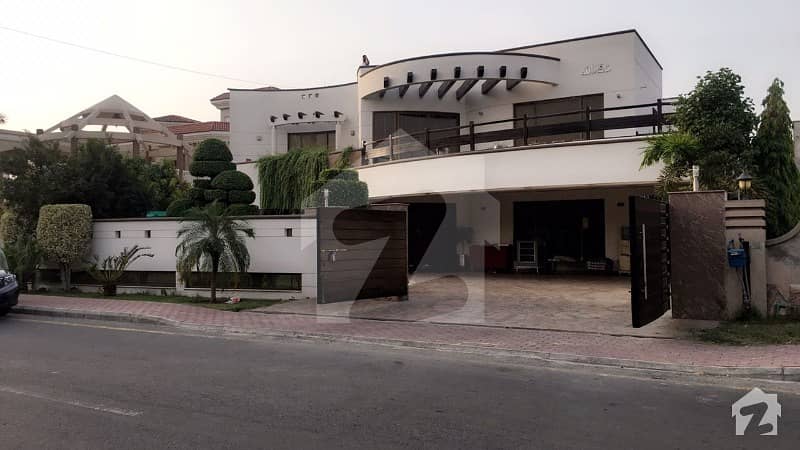 FURNISHED HOUSE 2 KANAL FOR SALE LOCATED IN Bahria Town  Gulbahar Block