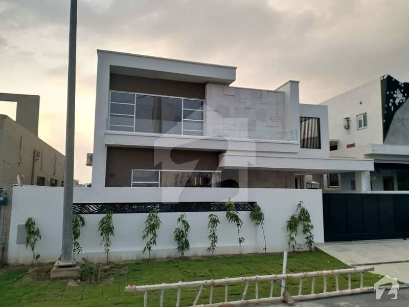 Brand New 1 Kanal Bungalow For Rent With Basement
