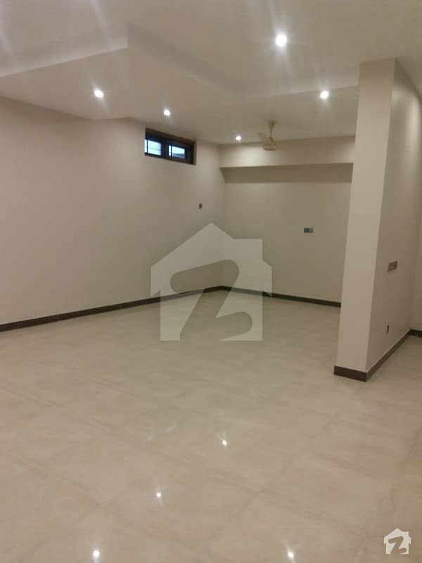 100 Sq Yd  Brand New Bungalow With Basement For Rent