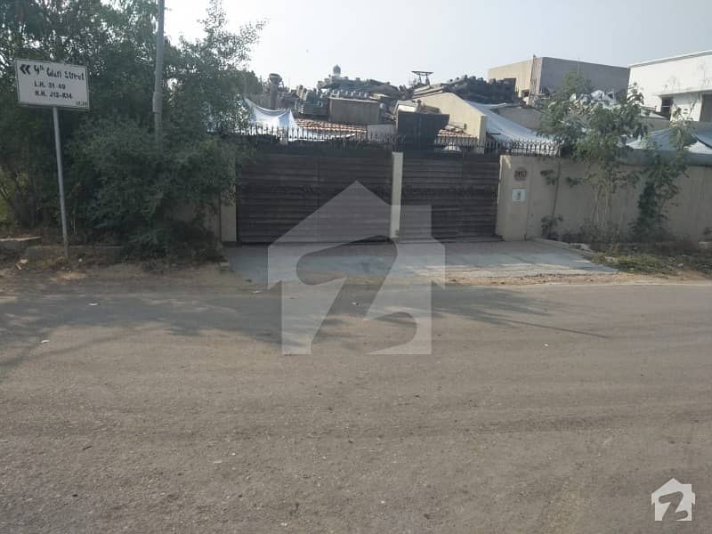 616 Sq Yd Dha Phase 4 Single Storey Corner 4 Bed Bungalow Available For Sale