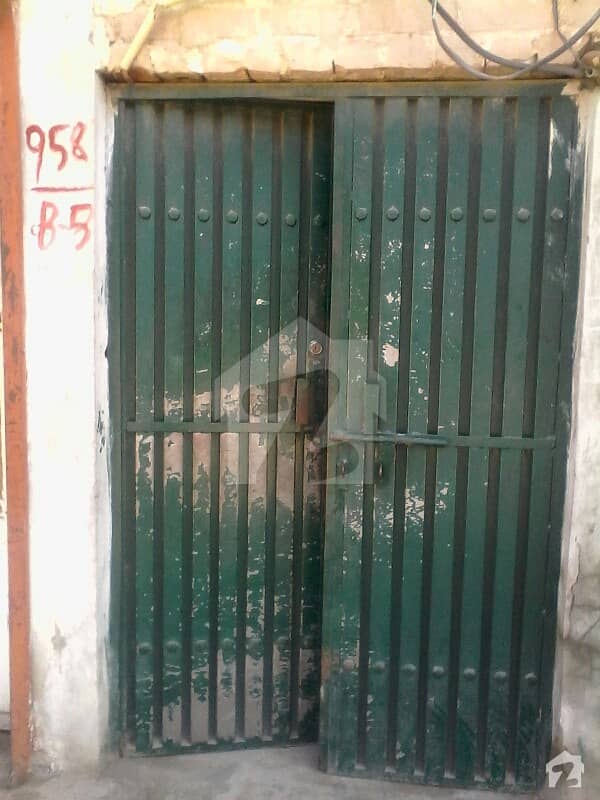 کچہری چوک ملتان میں 5 کمروں کا 5 مرلہ مکان 1.2 کروڑ میں برائے فروخت۔