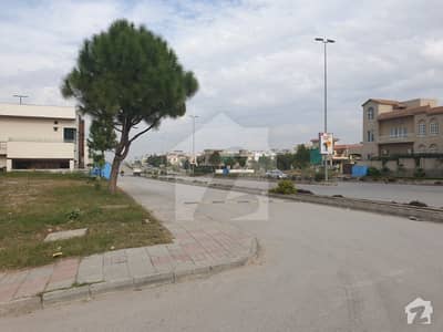 500 Sq Yards Boulevard Corner South Face Sector Road Corner Plot For Sale 500 Sq Yards Boulevard Corner South Face Sector Road Corner Plot For Sale