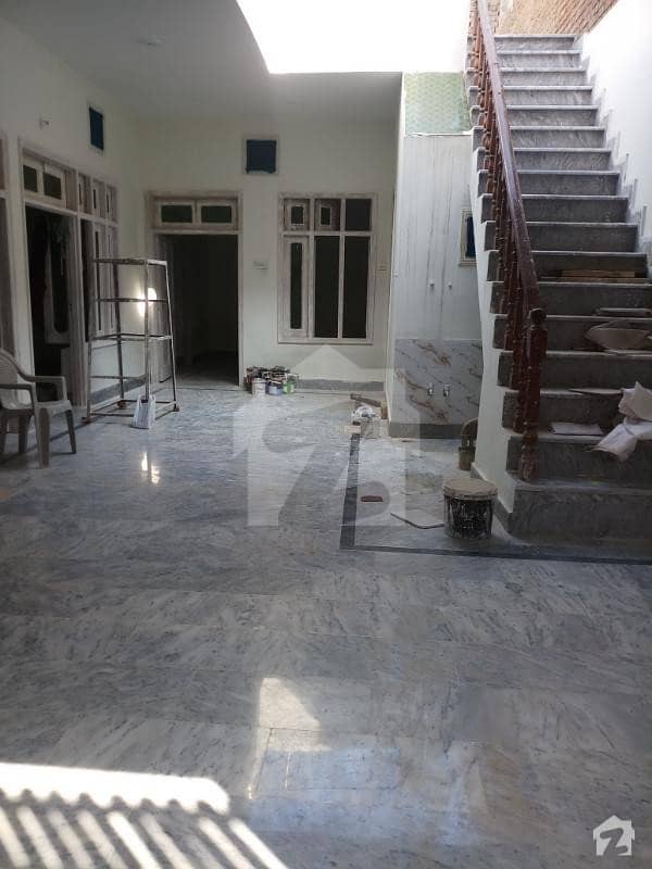 ستیانہ روڈ فیصل آباد میں 3 کمروں کا 5 مرلہ مکان 35 ہزار میں کرایہ پر دستیاب ہے۔