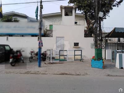 3 Kanal Semi Commercial House Is Available For Sale 3 Kanal Semi Commercial House Is Available For Sale