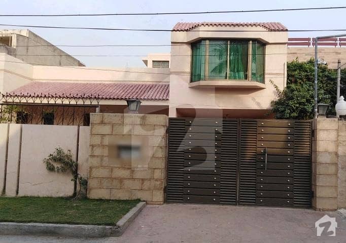 1 Kanal Single Storey House Is Available For Sale